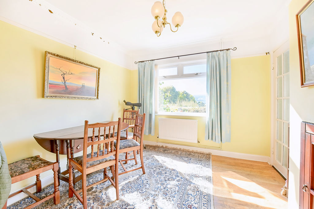Dining Room- click for photo gallery